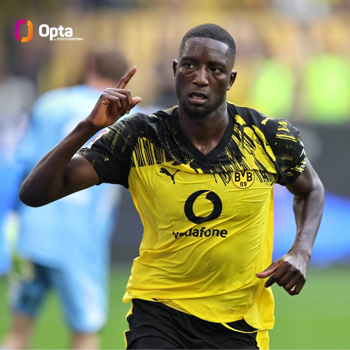 吉拉西连续7场德甲进球,多特队史仅次于莱万和奥巴梅扬